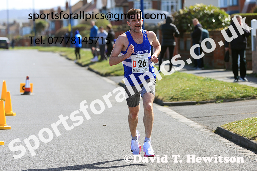 Senior mens Northern 12 Stage Road Relay, 2025 Northern 12 and 6 Stage Road Relays and Junior 5k, Redcar. Photo: David T. Hewitson/Sports for All Pics
